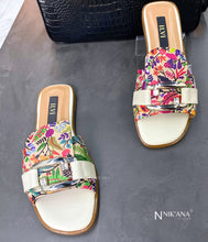 Load image into Gallery viewer, iLVi084-Sandals: Beige-colored