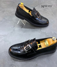 Load image into Gallery viewer, iLVi075B-Lace up: Black