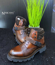 Load image into Gallery viewer, iLVi058-Lace up: Brown
