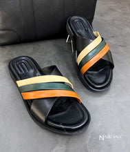 Load image into Gallery viewer, iLVi072-Sandals: Black-colored