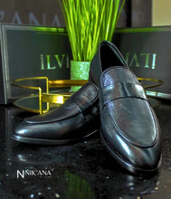 Load image into Gallery viewer, iLVi032-Slip on: Black