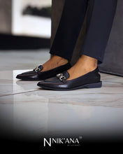 Load image into Gallery viewer, iLVi048-Slip on: Black