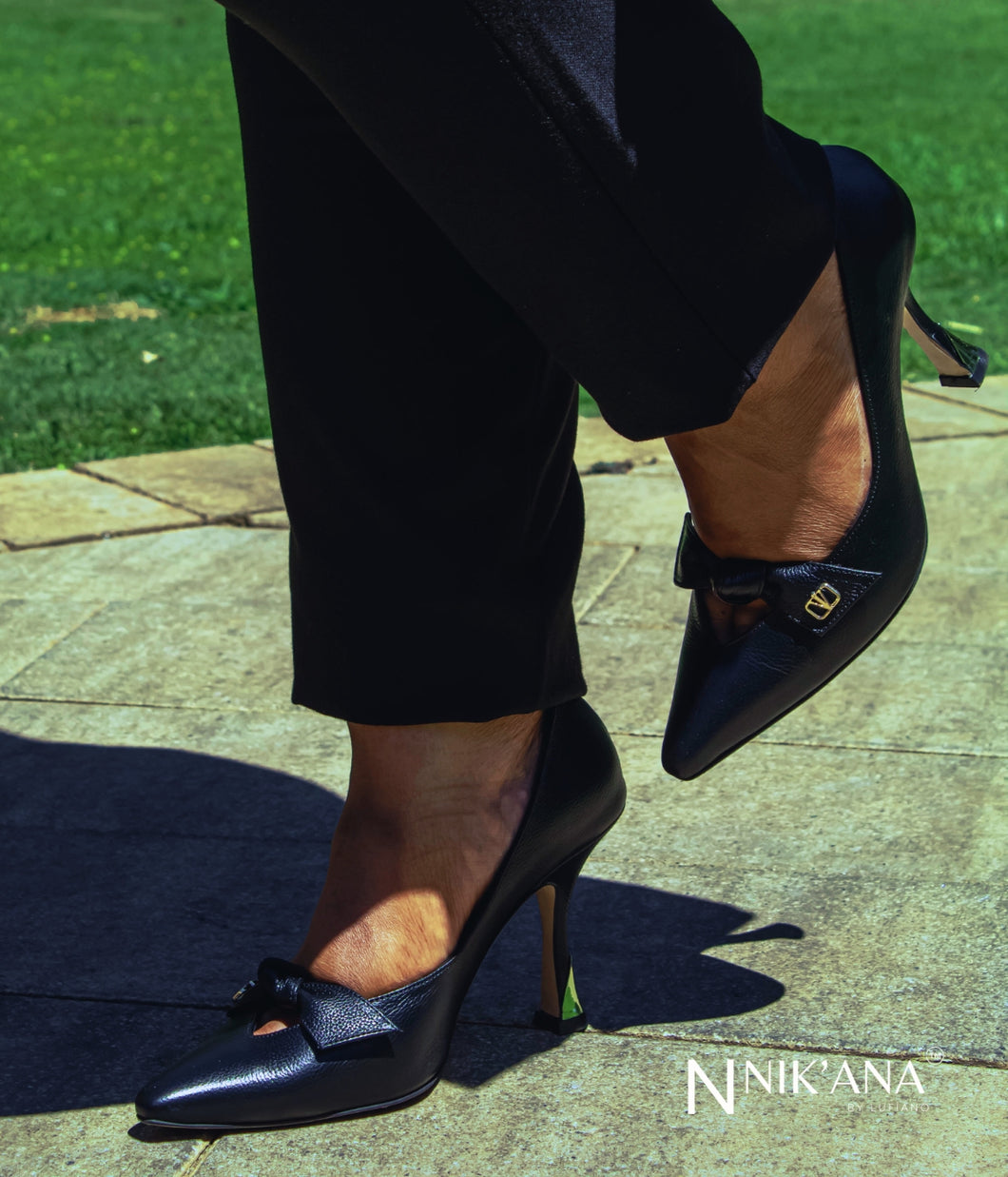 iLVi004-High Heels: Black