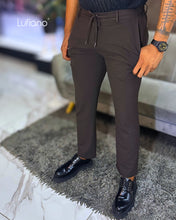 Load image into Gallery viewer, 38343 Pants: Dark brown