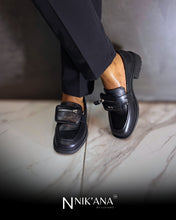Load image into Gallery viewer, iLVi049-Slip on: Black