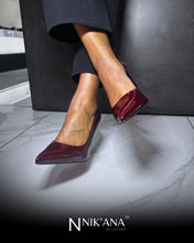 Load image into Gallery viewer, iLVi110-High Heels: Burgundy