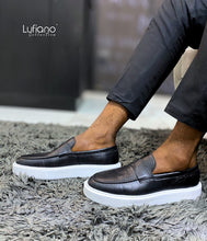 Load image into Gallery viewer, 247  - Lufiano Slip On: Black
