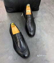 Load image into Gallery viewer, iLVi095-Slip on: Black