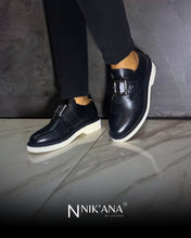 Load image into Gallery viewer, iLVi035-Monk strap: Black