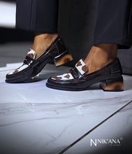 Load image into Gallery viewer, iLVi115-Slip on: Black-Brown