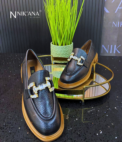 iLVi063-Slip on: Black