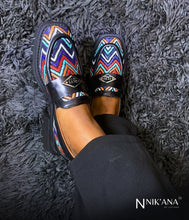 Load image into Gallery viewer, iLVi037-Slip on: Black-Colored