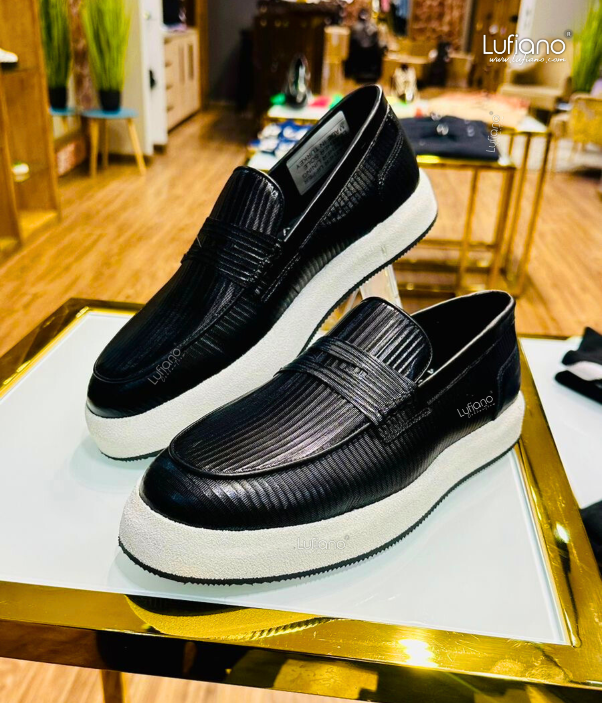 値下げ❣️LUDLOW ラドロー 本革　FOXファー　ミトン BLACK 手袋 値下げ❣️LUDLOW ラドロー 本革 FOXファー ミトン BLACK 手袋