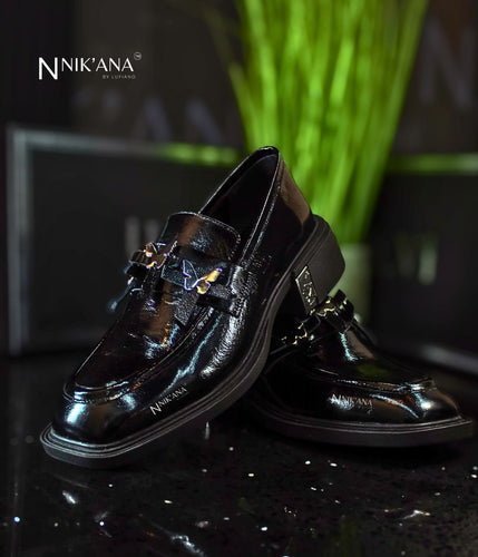 iLVi052-Slip on: Black
