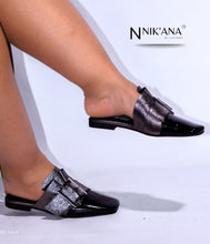 Load image into Gallery viewer, iLVi077-Sandals: Black-Silver