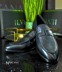 iLVi032-Slip on: Black