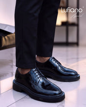 Load image into Gallery viewer, 159 Lufiano Lace Up: Black