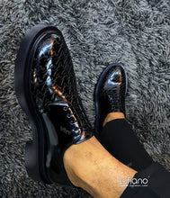 Load image into Gallery viewer, 208B Lufiano Lace Up: Black