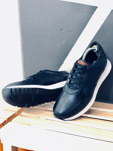 082 - Fabio DIVAYO Leather Sneaker- Black